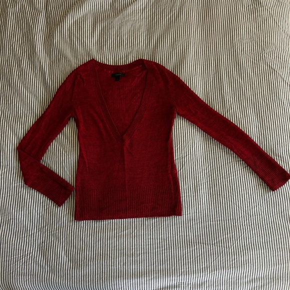 Burgundy Merino/ Alpaca /Mohair Deep V sweater - Picture 3 of 7